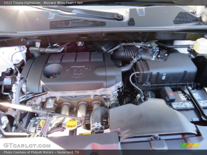 Blizzard White Pearl / Ash 2013 Toyota Highlander