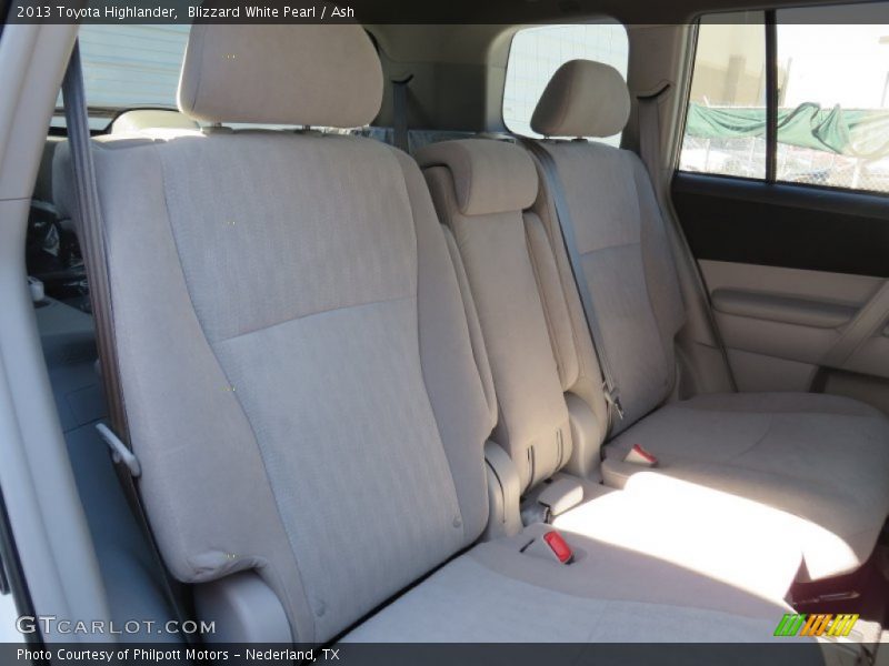 Blizzard White Pearl / Ash 2013 Toyota Highlander