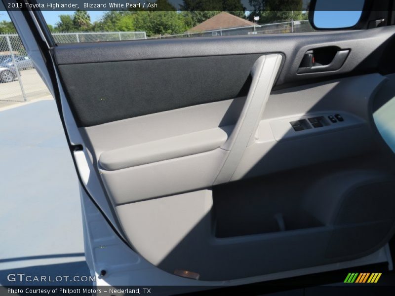 Blizzard White Pearl / Ash 2013 Toyota Highlander