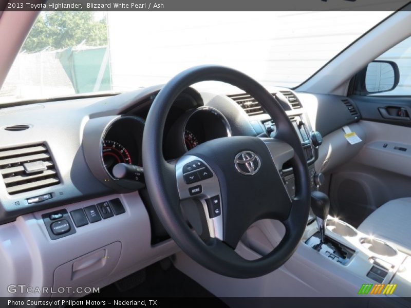 Blizzard White Pearl / Ash 2013 Toyota Highlander