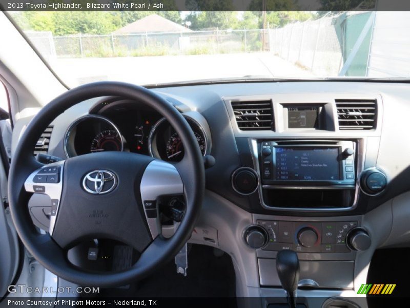 Blizzard White Pearl / Ash 2013 Toyota Highlander