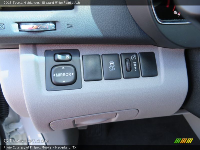 Blizzard White Pearl / Ash 2013 Toyota Highlander
