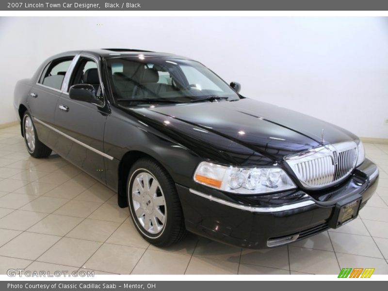 Black / Black 2007 Lincoln Town Car Designer
