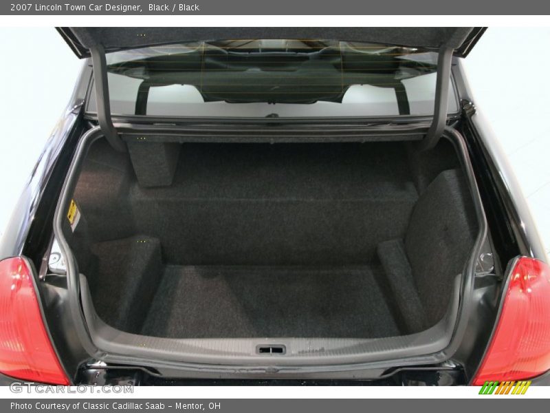  2007 Town Car Designer Trunk