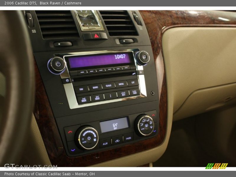 Black Raven / Cashmere 2006 Cadillac DTS