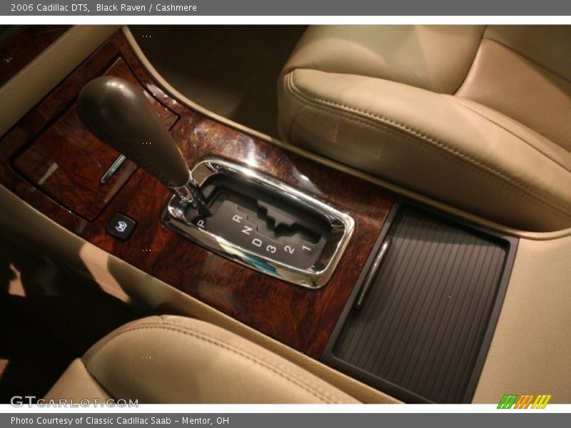 Black Raven / Cashmere 2006 Cadillac DTS