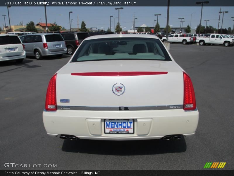 White Diamond Tri-coat / Titanium/Dark Titanium 2010 Cadillac DTS Luxury
