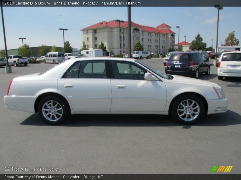 White Diamond Tri-coat / Titanium/Dark Titanium 2010 Cadillac DTS Luxury