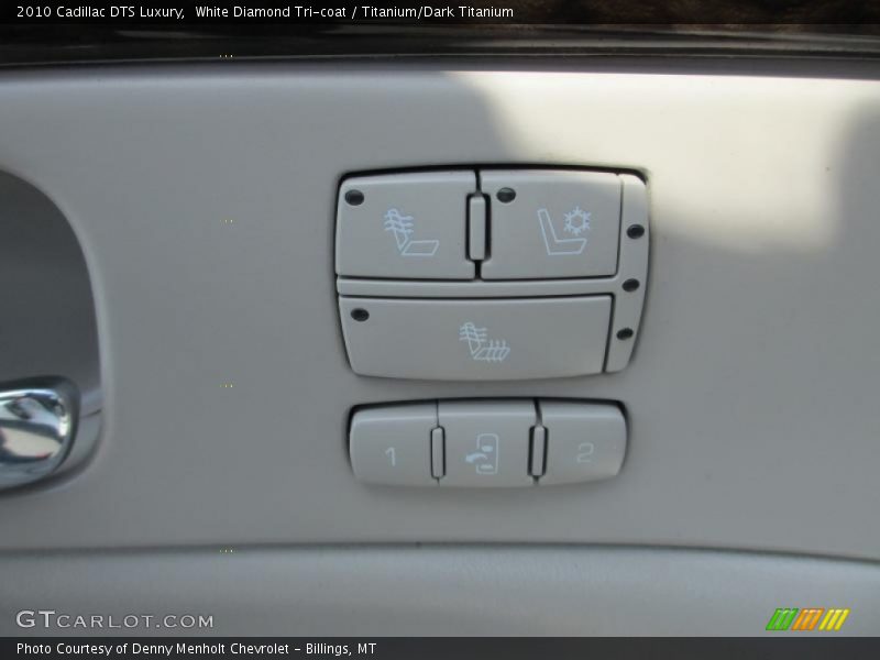 White Diamond Tri-coat / Titanium/Dark Titanium 2010 Cadillac DTS Luxury