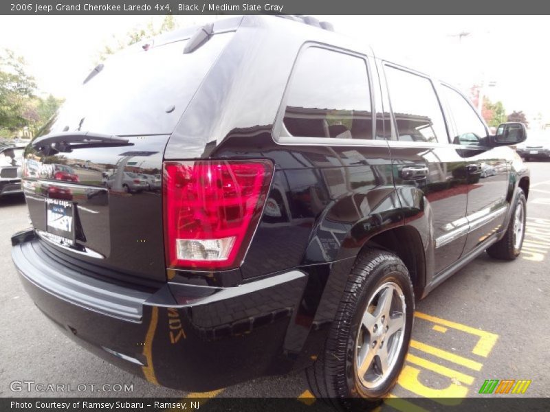 Black / Medium Slate Gray 2006 Jeep Grand Cherokee Laredo 4x4