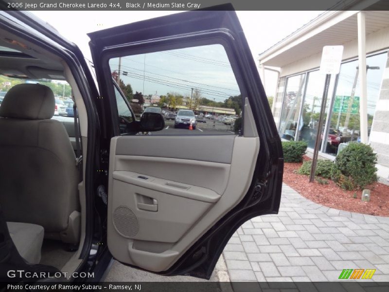 Black / Medium Slate Gray 2006 Jeep Grand Cherokee Laredo 4x4