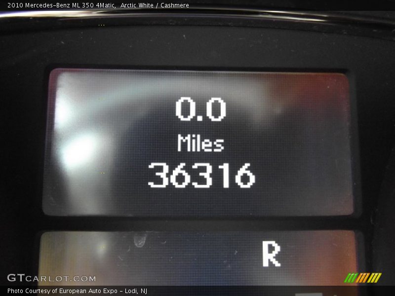 Arctic White / Cashmere 2010 Mercedes-Benz ML 350 4Matic