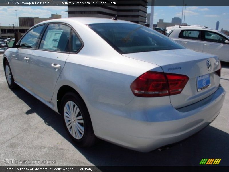 Reflex Silver Metallic / Titan Black 2014 Volkswagen Passat 2.5L S