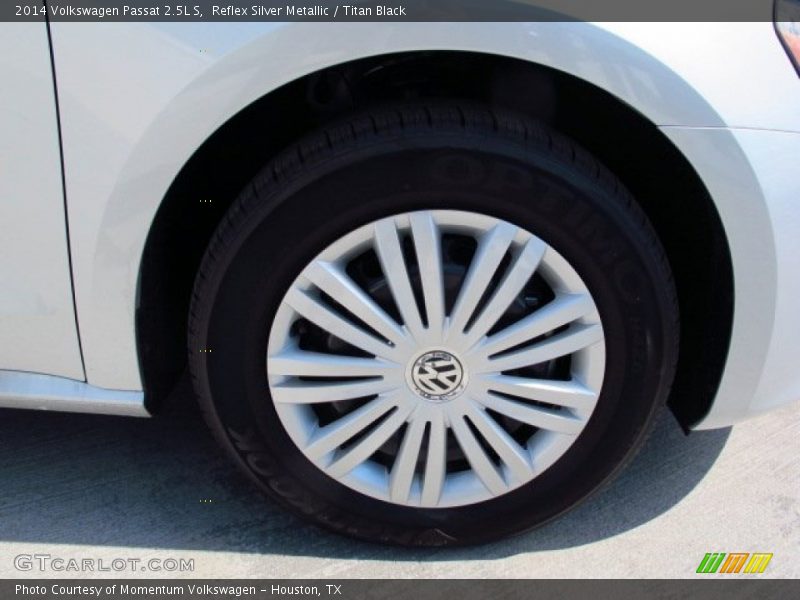 Reflex Silver Metallic / Titan Black 2014 Volkswagen Passat 2.5L S