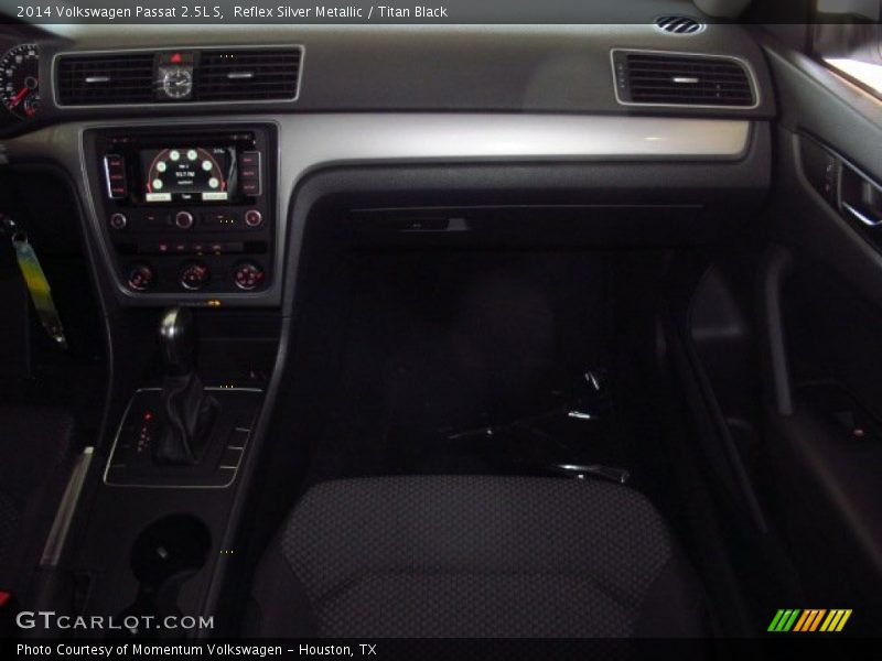 Reflex Silver Metallic / Titan Black 2014 Volkswagen Passat 2.5L S