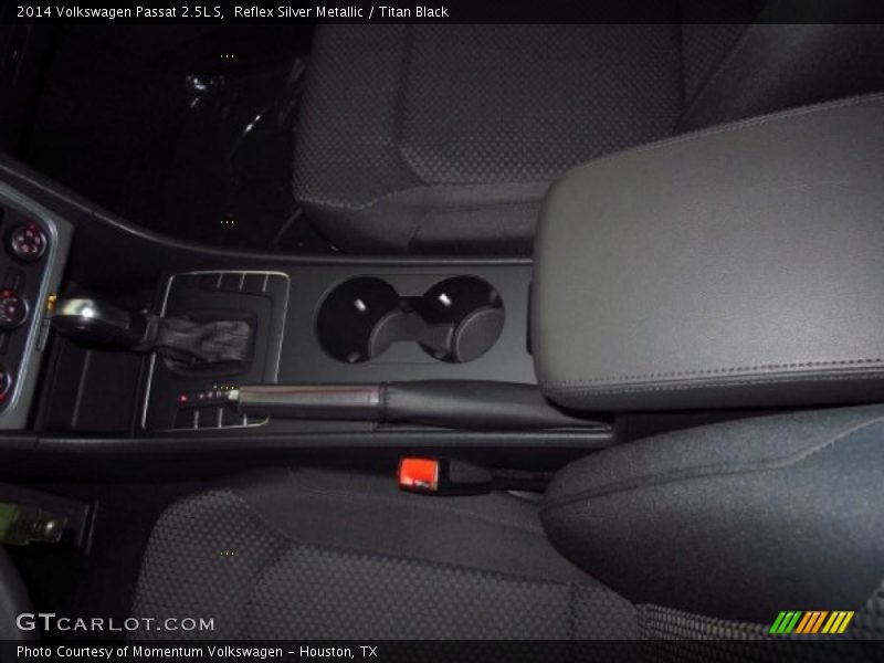 Reflex Silver Metallic / Titan Black 2014 Volkswagen Passat 2.5L S