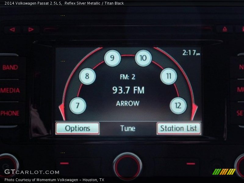 Reflex Silver Metallic / Titan Black 2014 Volkswagen Passat 2.5L S