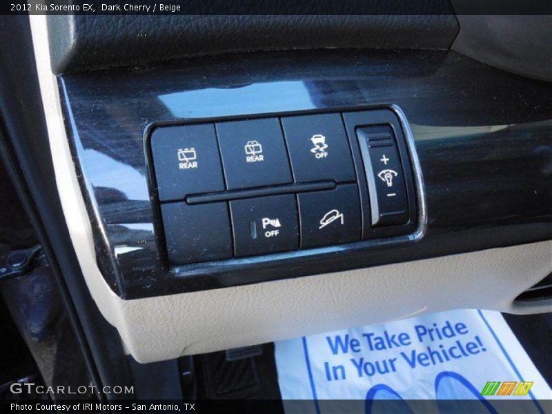 Dark Cherry / Beige 2012 Kia Sorento EX