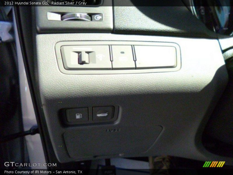 Radiant Silver / Gray 2012 Hyundai Sonata GLS