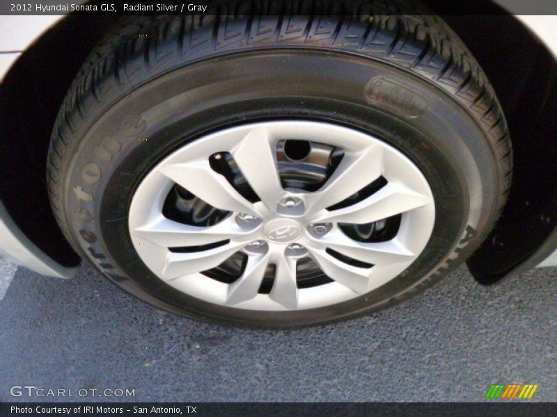 Radiant Silver / Gray 2012 Hyundai Sonata GLS