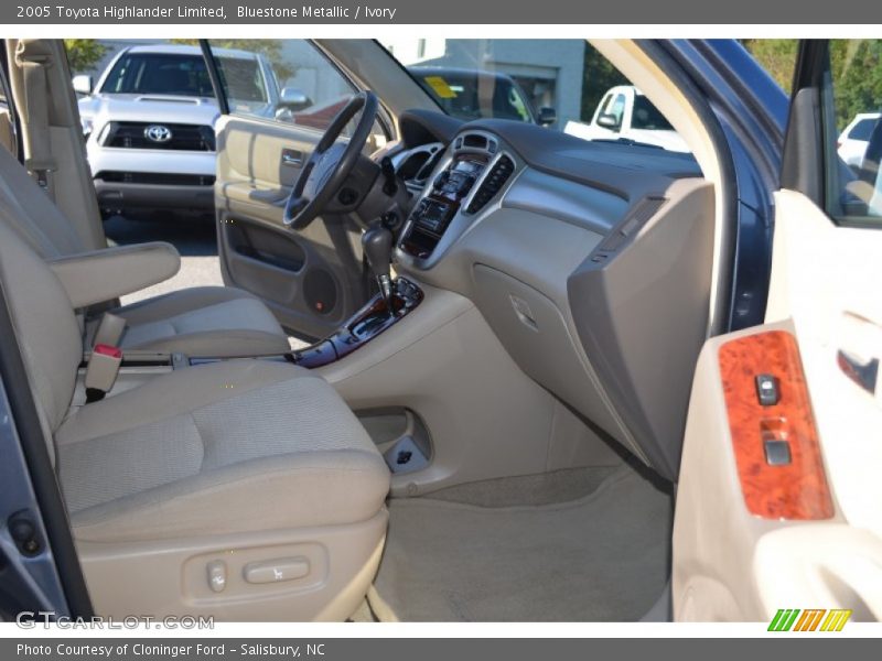 Bluestone Metallic / Ivory 2005 Toyota Highlander Limited