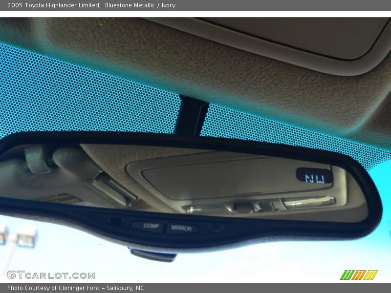 Bluestone Metallic / Ivory 2005 Toyota Highlander Limited