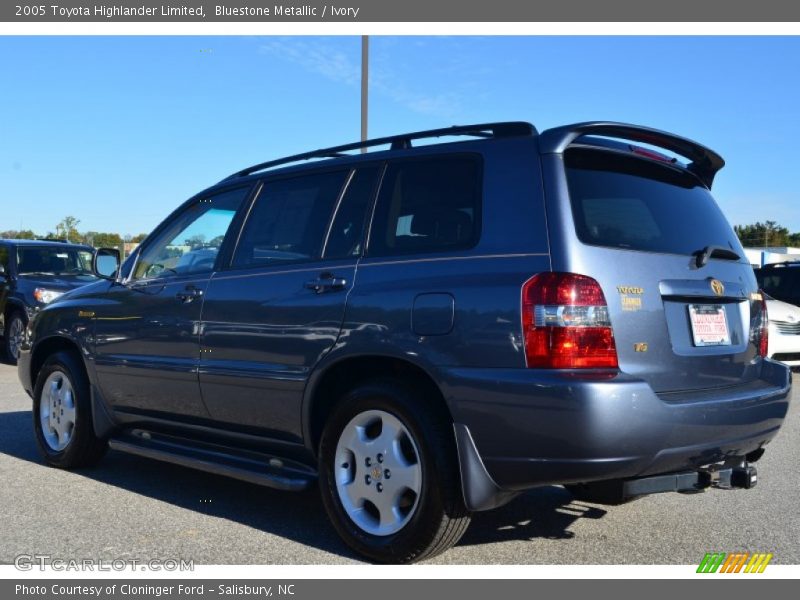 Bluestone Metallic / Ivory 2005 Toyota Highlander Limited