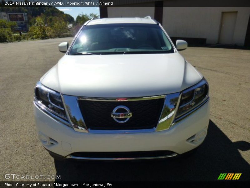 Moonlight White / Almond 2014 Nissan Pathfinder SV AWD