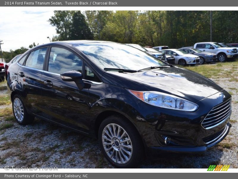 Tuxedo Black / Charcoal Black 2014 Ford Fiesta Titanium Sedan