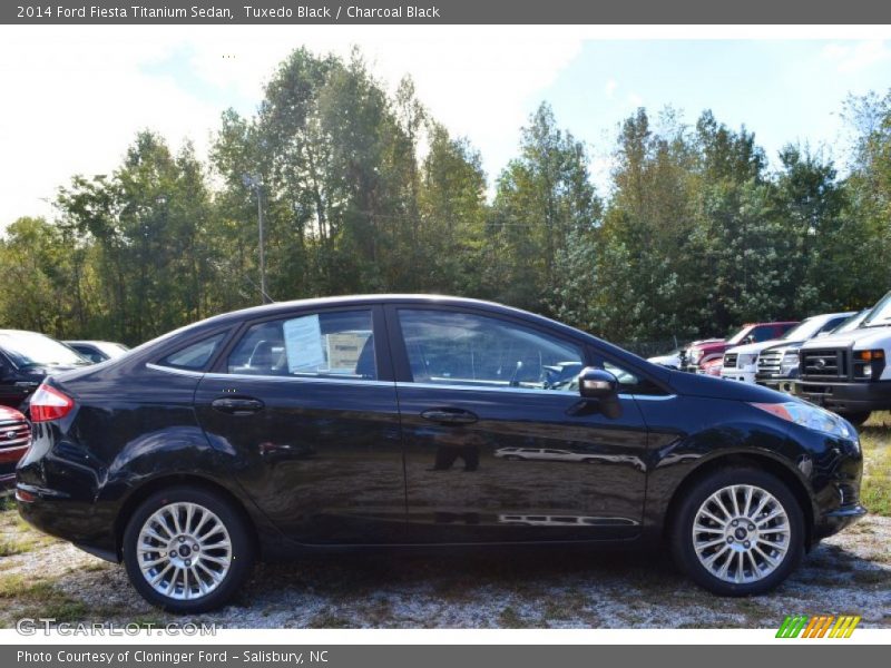 Tuxedo Black / Charcoal Black 2014 Ford Fiesta Titanium Sedan
