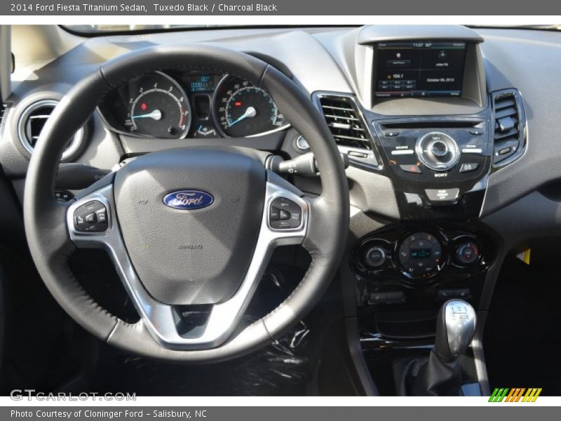 Tuxedo Black / Charcoal Black 2014 Ford Fiesta Titanium Sedan