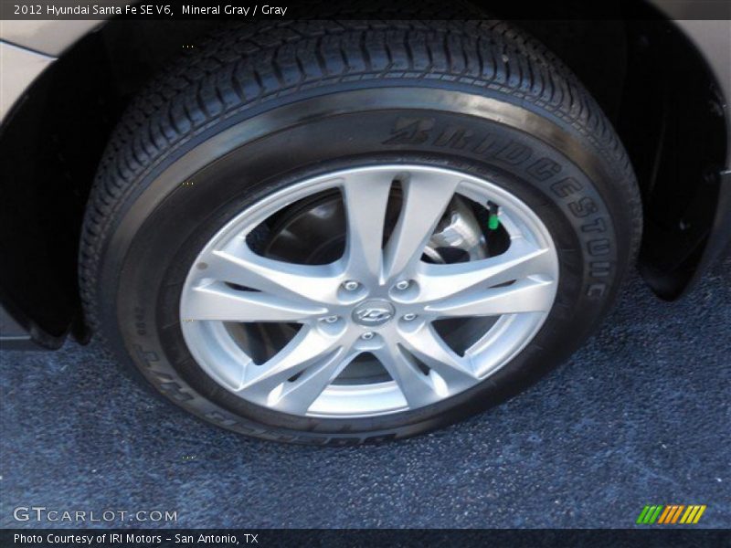 Mineral Gray / Gray 2012 Hyundai Santa Fe SE V6