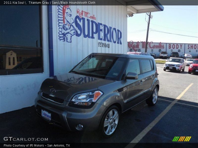 Titanium Gray / Sand/Black Houndstooth Cloth 2011 Kia Soul !