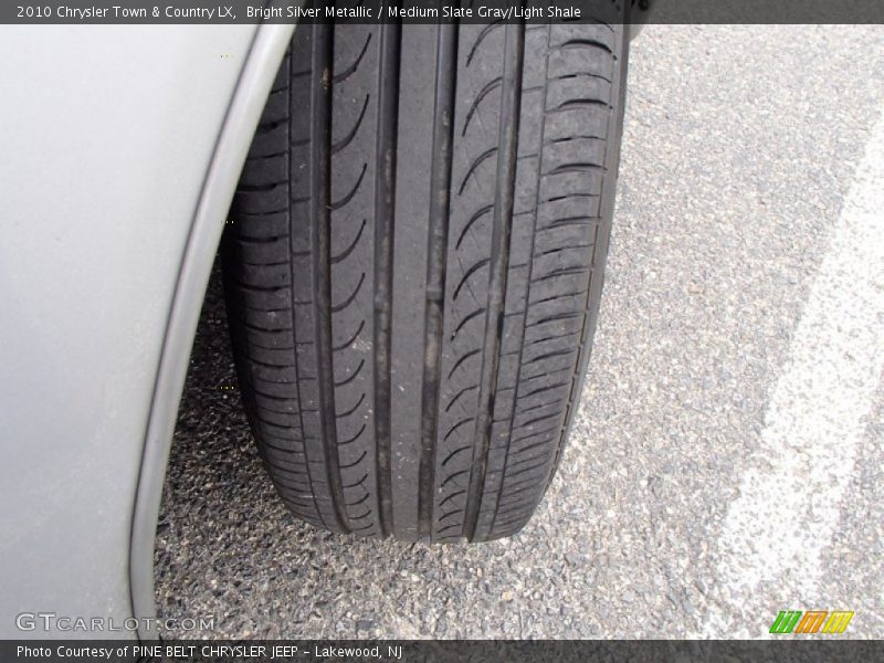 Bright Silver Metallic / Medium Slate Gray/Light Shale 2010 Chrysler Town & Country LX