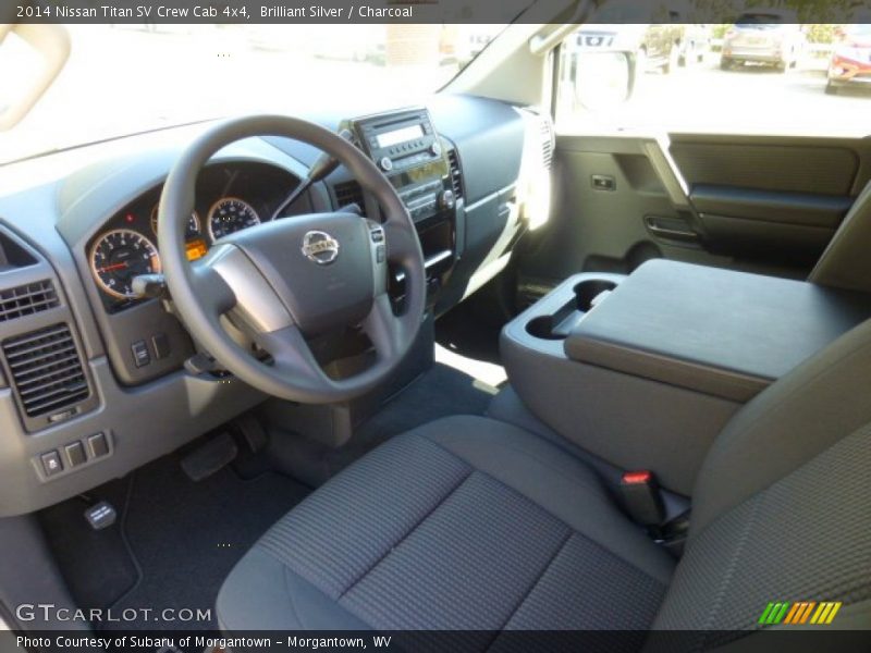  2014 Titan SV Crew Cab 4x4 Charcoal Interior