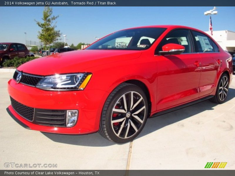 Front 3/4 View of 2014 Jetta GLI Autobahn