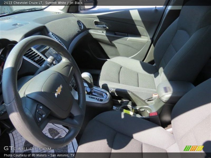 Summit White / Jet Black 2013 Chevrolet Cruze LT