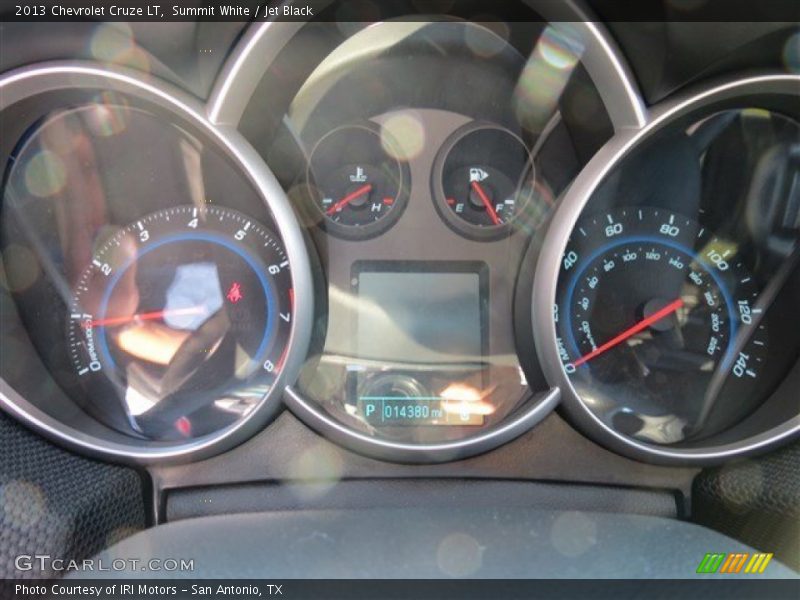 Summit White / Jet Black 2013 Chevrolet Cruze LT
