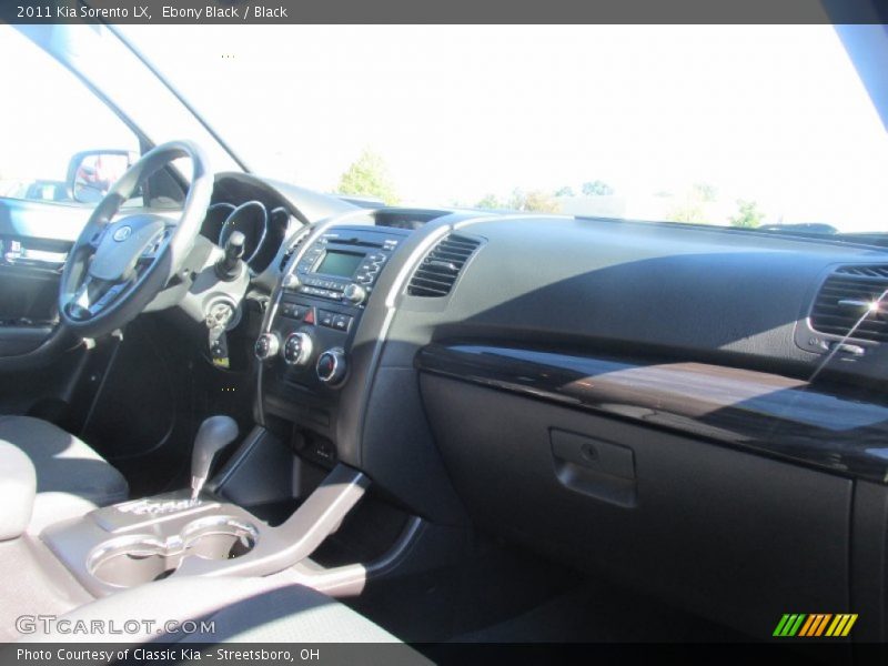 Ebony Black / Black 2011 Kia Sorento LX