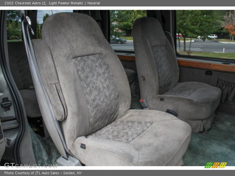 Light Pewter Metallic / Neutral 2002 Chevrolet Astro LS