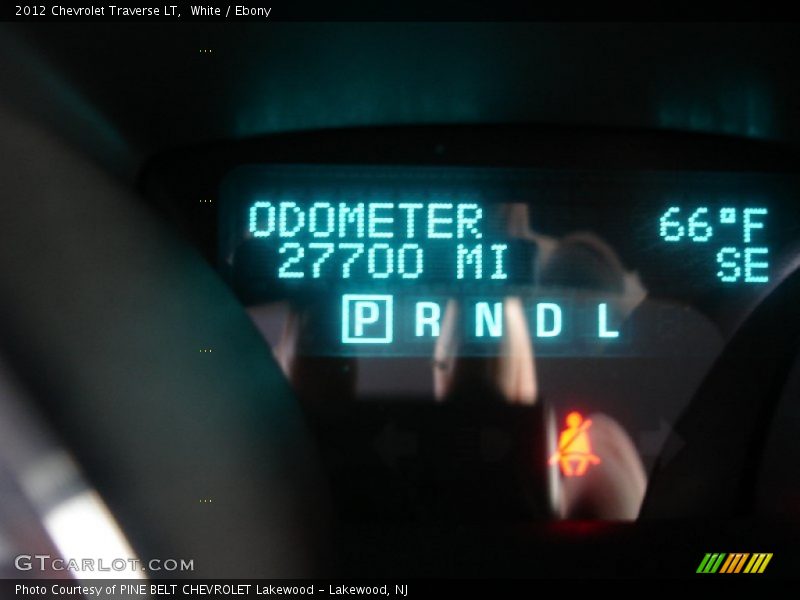White / Ebony 2012 Chevrolet Traverse LT