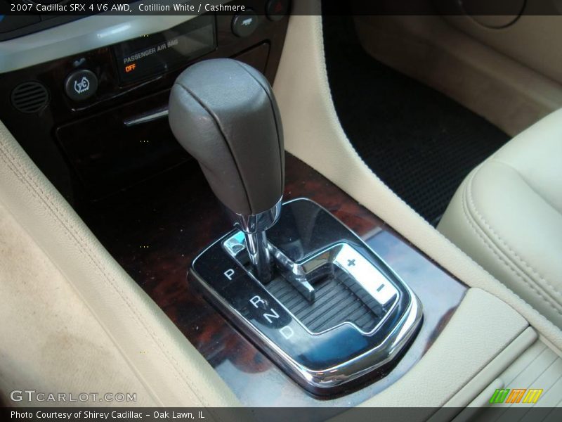 Cotillion White / Cashmere 2007 Cadillac SRX 4 V6 AWD
