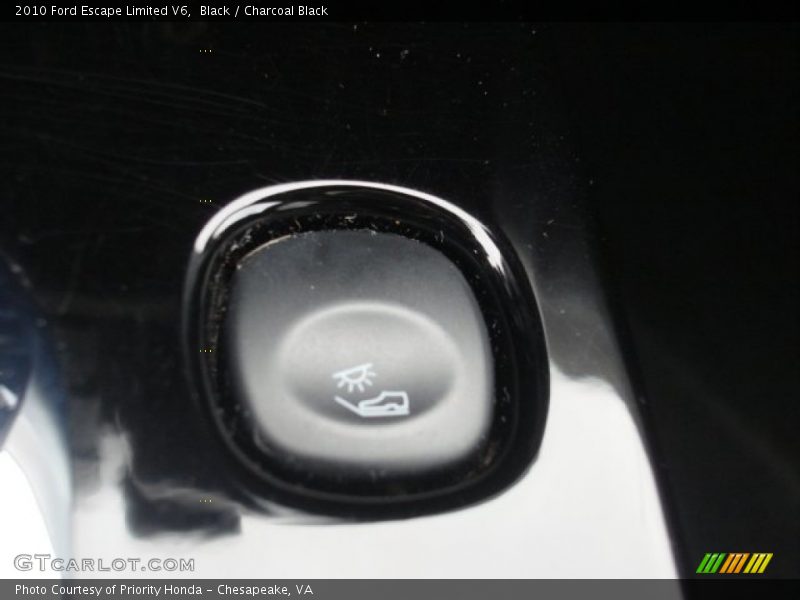 Black / Charcoal Black 2010 Ford Escape Limited V6