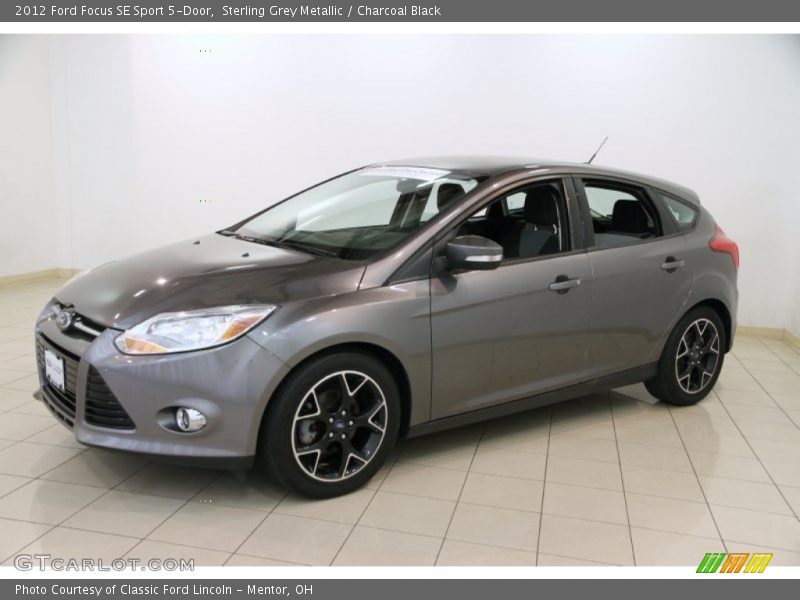 Front 3/4 View of 2012 Focus SE Sport 5-Door