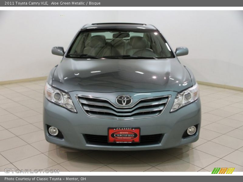 Aloe Green Metallic / Bisque 2011 Toyota Camry XLE