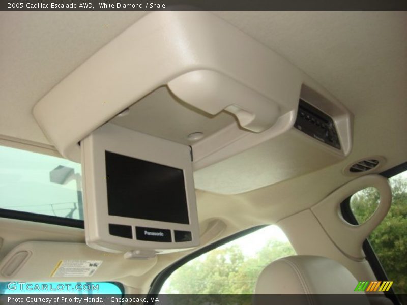 White Diamond / Shale 2005 Cadillac Escalade AWD