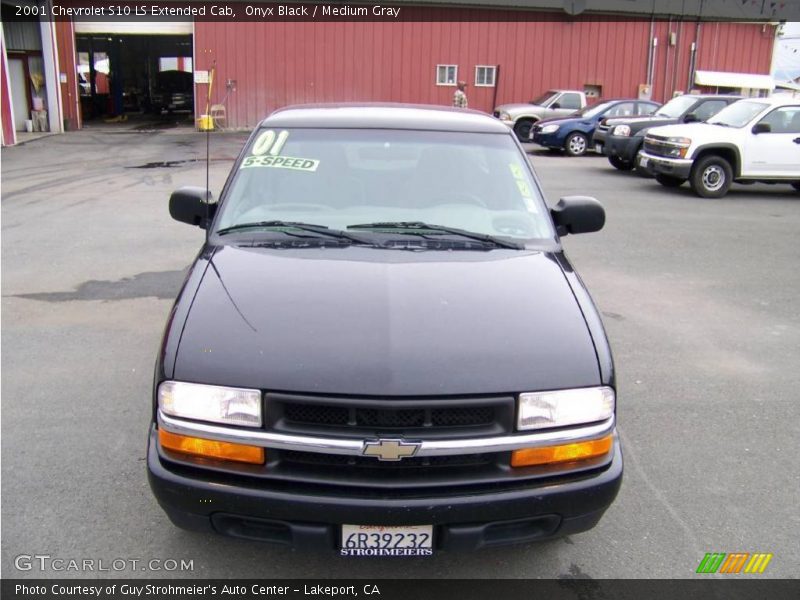 Onyx Black / Medium Gray 2001 Chevrolet S10 LS Extended Cab