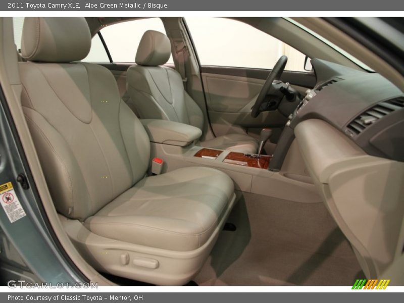 Aloe Green Metallic / Bisque 2011 Toyota Camry XLE