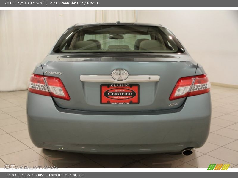 Aloe Green Metallic / Bisque 2011 Toyota Camry XLE