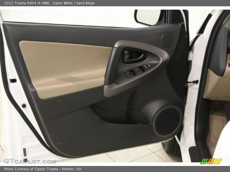 Super White / Sand Beige 2012 Toyota RAV4 I4 4WD